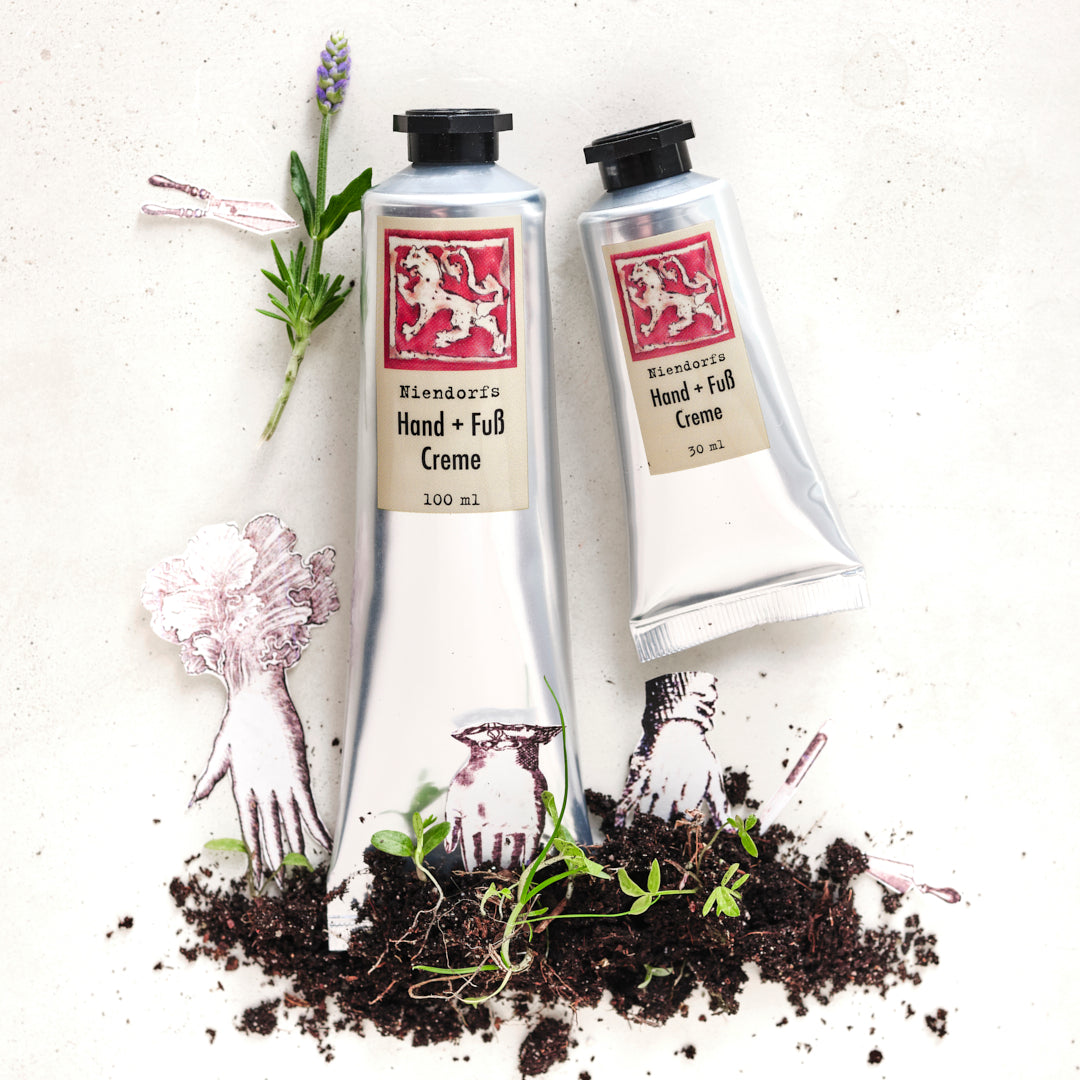 Niendorfs Hand- und Fußcreme – 100 ml & 30ml vegane Pflegecreme mit 10 % Urea, Lavendel, Palmarosa, Rosengeranie und Weihrauch zur Regeneration trockener und empfindlicher Haut, in praktischer Kunststofftube