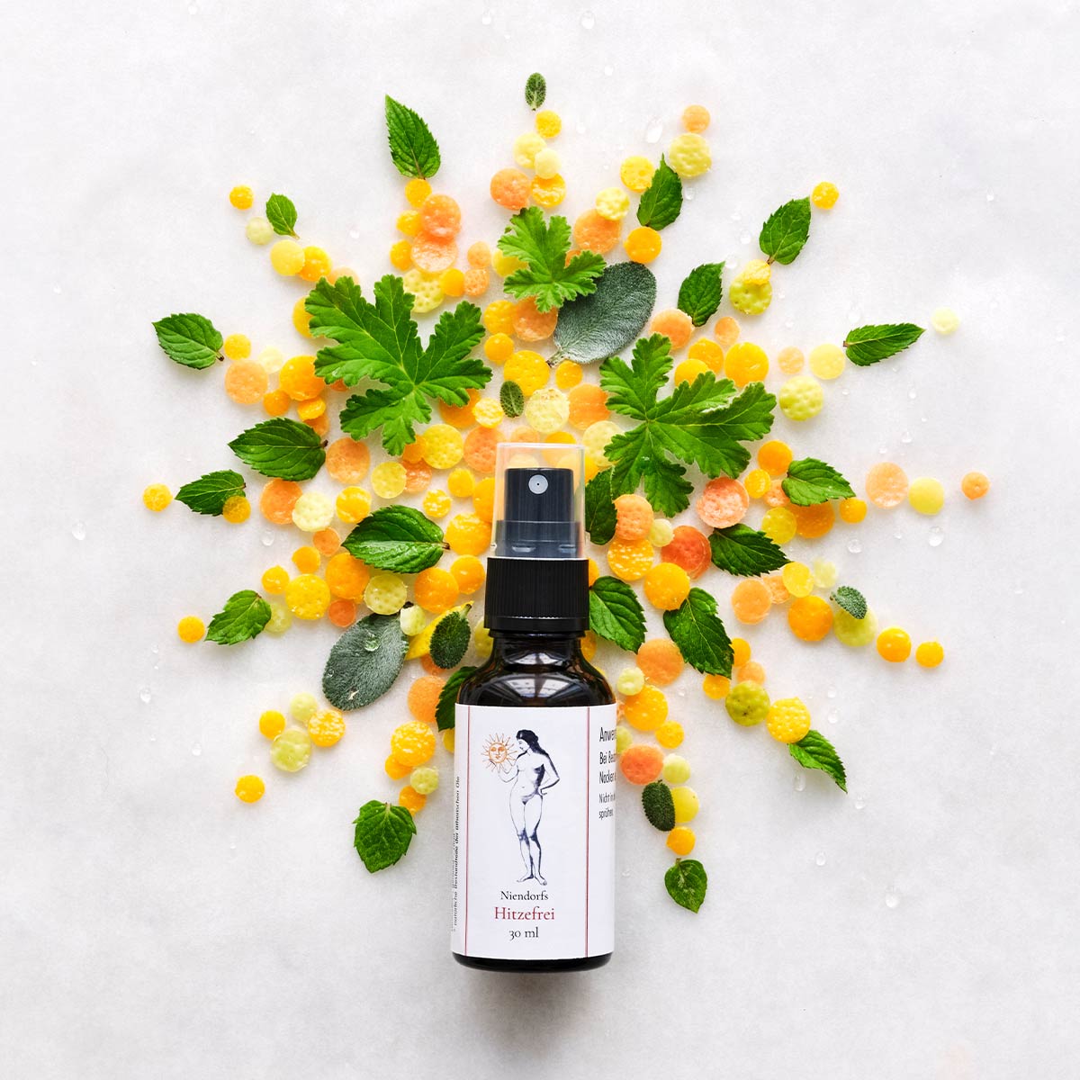Niendorfs Hitzefrei – 30 ml natürliches Erfrischungsspray mit Pfefferminzhydrolat, Bergamotte, Orange und Muskatellersalbei zur Linderung von Hitzewallungen, im Braunglasfläschchen mit Sprühaufsatz
